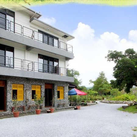 Stone House Homestay Yilan Eksteriør billede