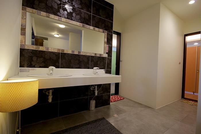 Stone House Homestay Yilan Eksteriør billede